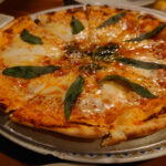 千葉・栄町の隠れイタリアン カラッシオピザ家　ピザに始まり肉にドリアに何を食べても絶品揃い