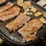 千葉・栄町の韓国料理店 とん家で頂く、あぐー豚の極上サムギョプサル　おつまみ各品も絶品揃い